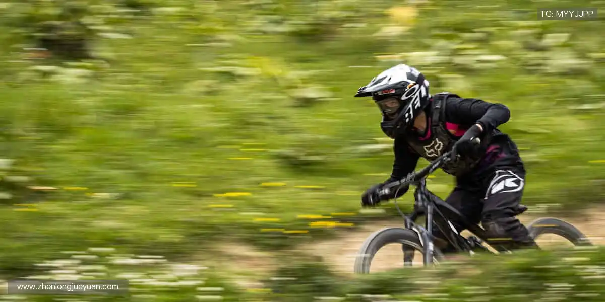 热血赛事，激情一触即发！🔥 每一次挥汗，都是对胜利的渴望！